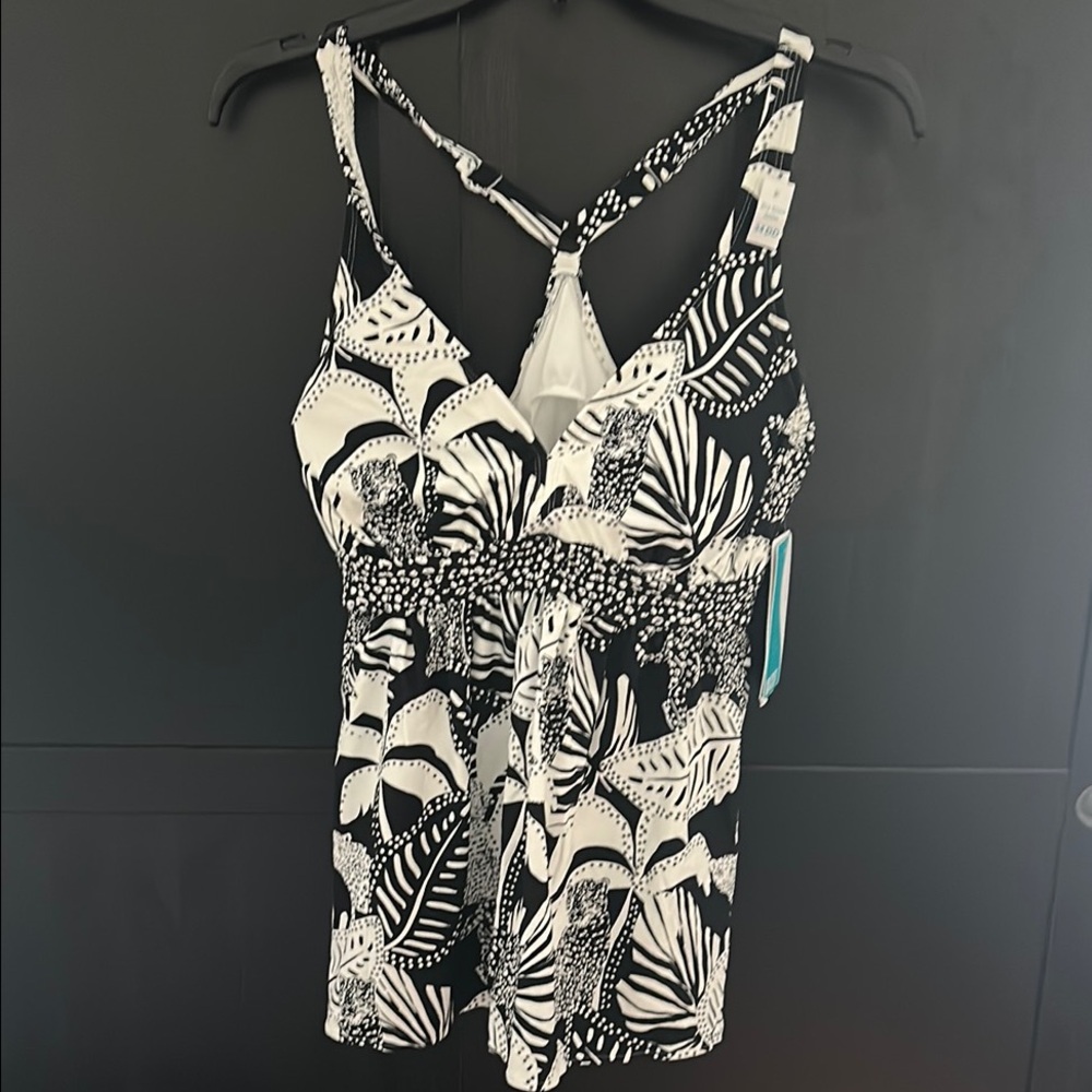 🆕 Coco Reef Black and White Tankini Swim Top   (Top Only)